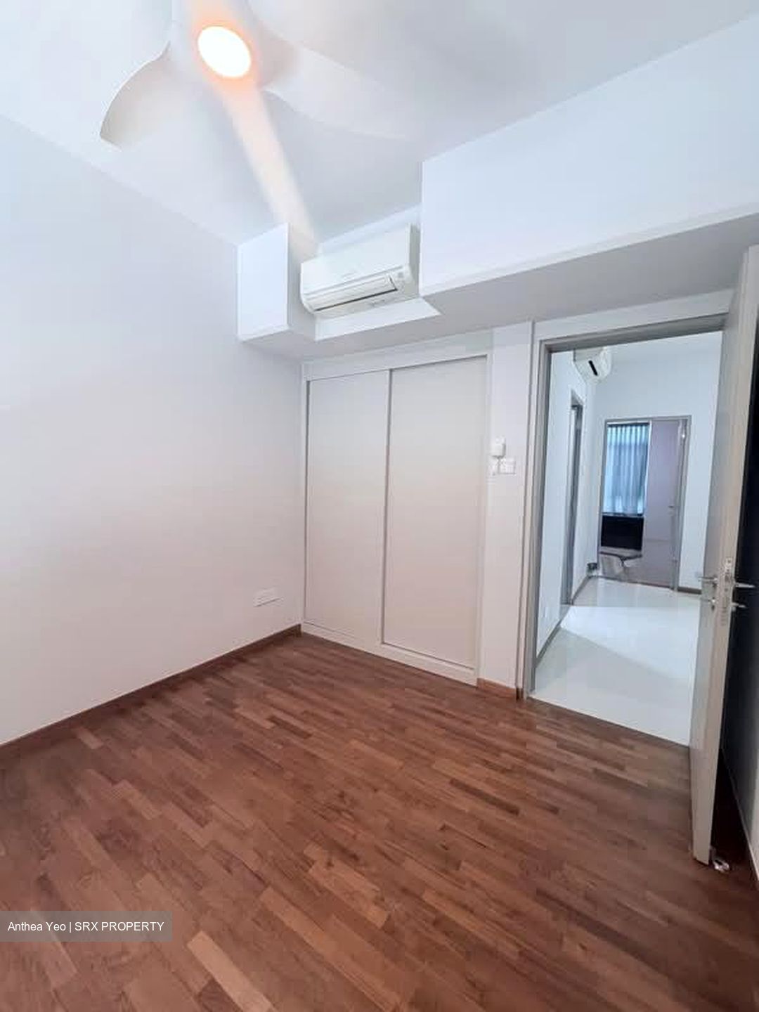 East Signature (D15), Apartment #592511481
